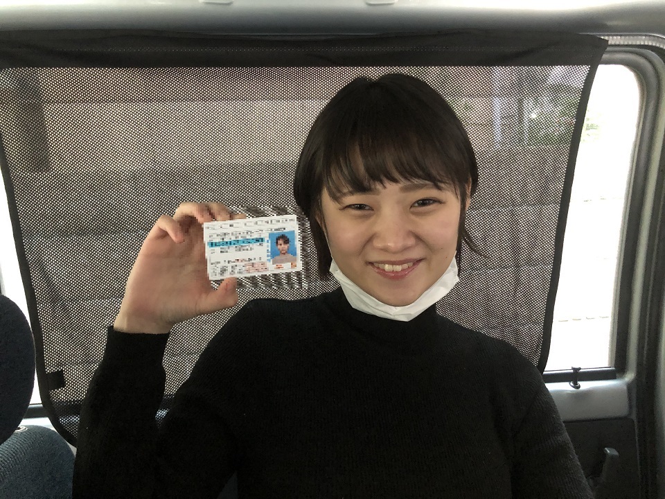 Eカップぱい揉み車内フェラ21歳ＪＤ美月ちゃん