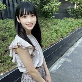 ピュアな笑顔が眩し過ぎるみおちゃん、汗ばむチ◯ポを即尺、玉舐め、アナル舐め、最後は足の指先までキレイに舐めしてくれる！彼シャツ姿で中出しセックス特典付き