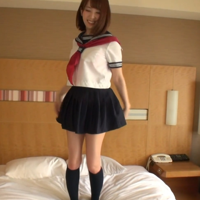 【ナンパ】１8歳に間違われるシングルマザーに制服着せてみました。