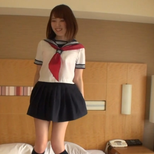 【ナンパ】１8歳に間違われるシングルマザーに制服着せてみました。