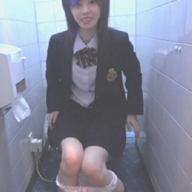 【18歳/処女】引退したばかりのバスケ一筋の強豪エース トイレでの初体験