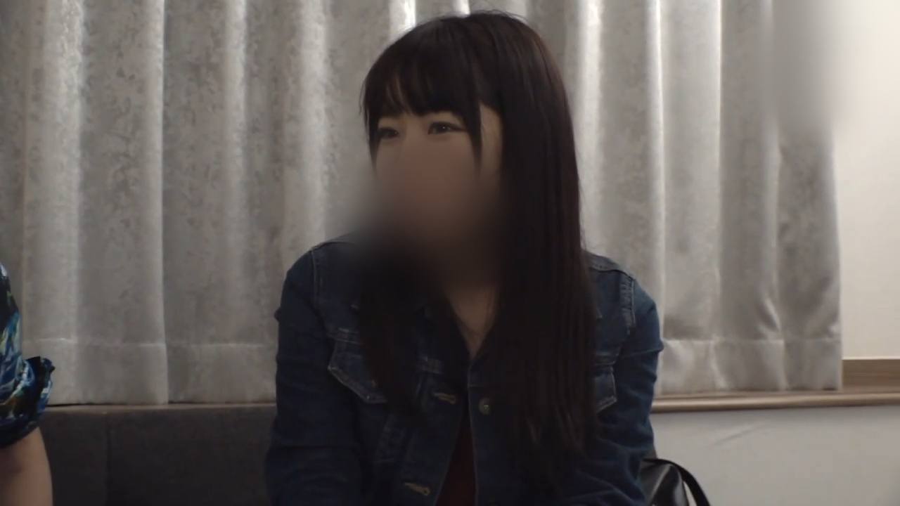 【素人】清楚系素人パイパン女子。オチンポ見て濃厚フェラチオでたっぷりご奉仕してもらいました。