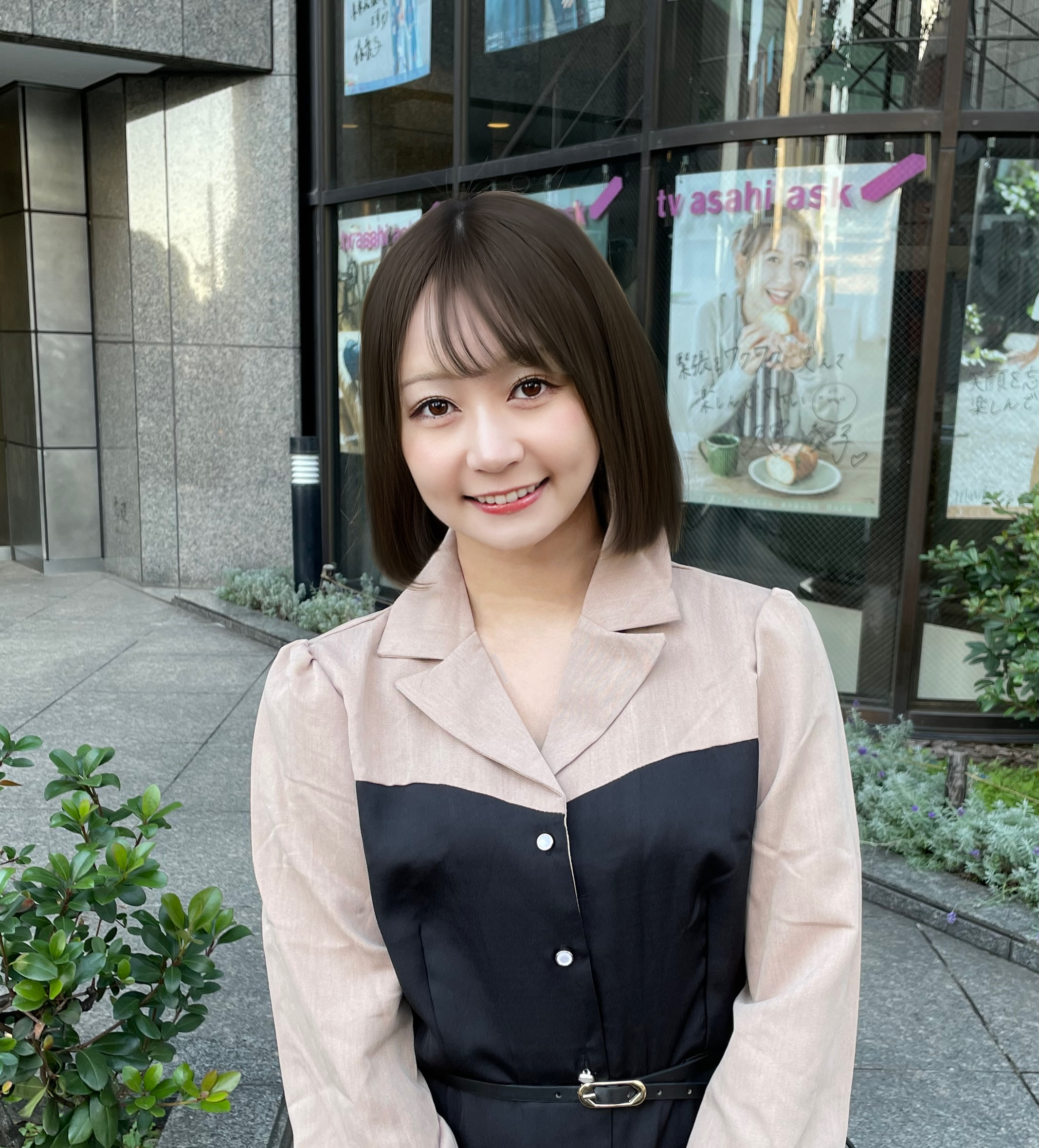 女子アナ志望のももちゃんふわふわ尻尾のどんぎつねに大変身？！授業サボってエッチしちゃった日も大公開！