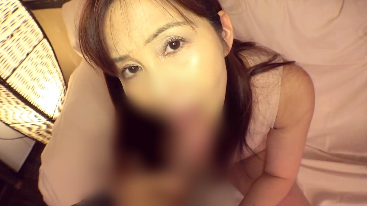 《熟女》3年SEXレスの46歳・美熟女◆大きなチ○ポに大興奮で舐め回し！激しく突かれ痙攣イキ連発！！