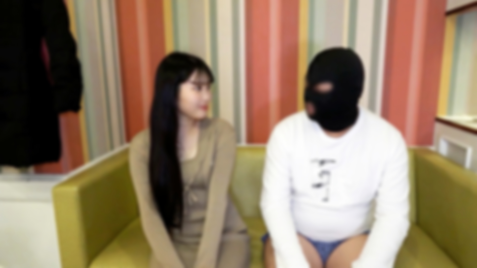 【無】会社の後輩（ドM）を召喚！あの可愛い顔してド変態の黒髪美女がドMくんを調教♡顔面騎乗位とデンマによる乳首攻めでドMくん大興奮♡※特典高画質