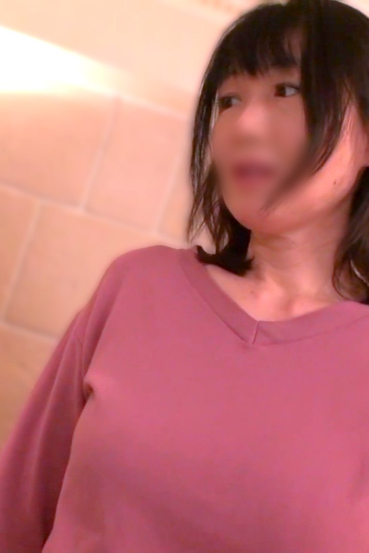 【素人・巨乳・広告モデル】妖艶な53歳。この熟女と中出し＆ハメ撮りしました。