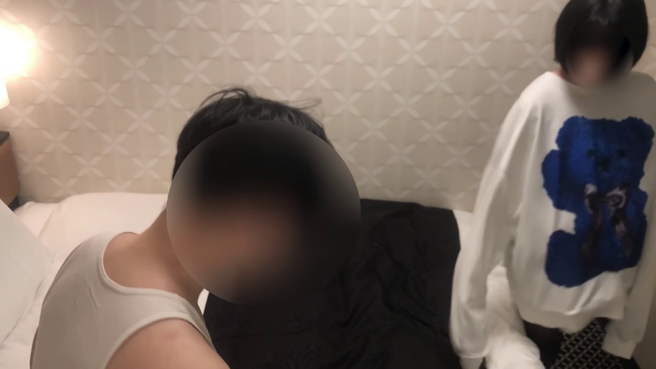 【購入後顔出し】20歳処〇の初体験をスマホでハメ撮り！痛がりながら耐える処〇喪失の瞬間