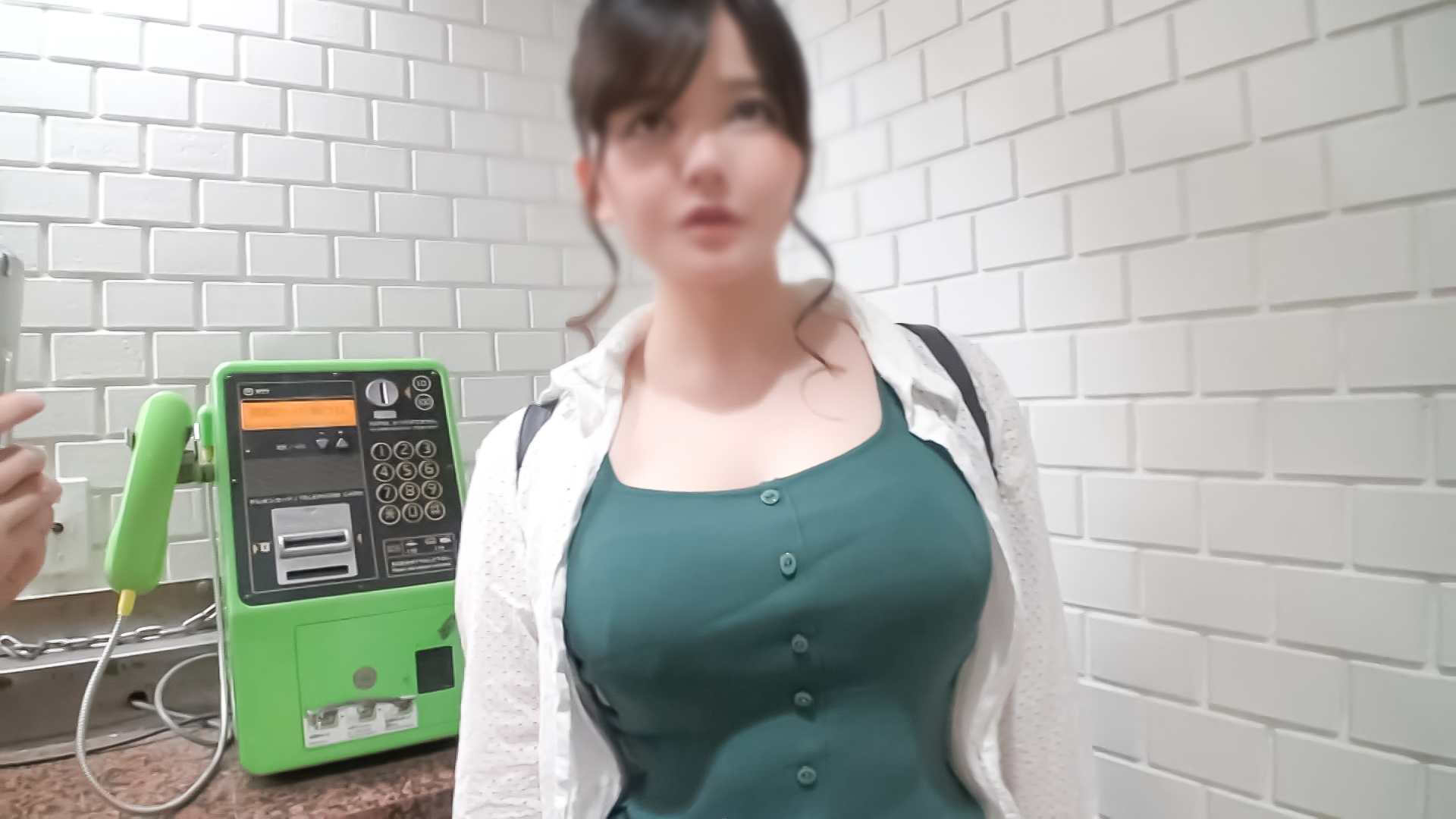 【Gカップ】路上にいた巨乳のＣＡ。フライトで疲れた体に無料マッサージモニターすると言ってハメ撮りしました。