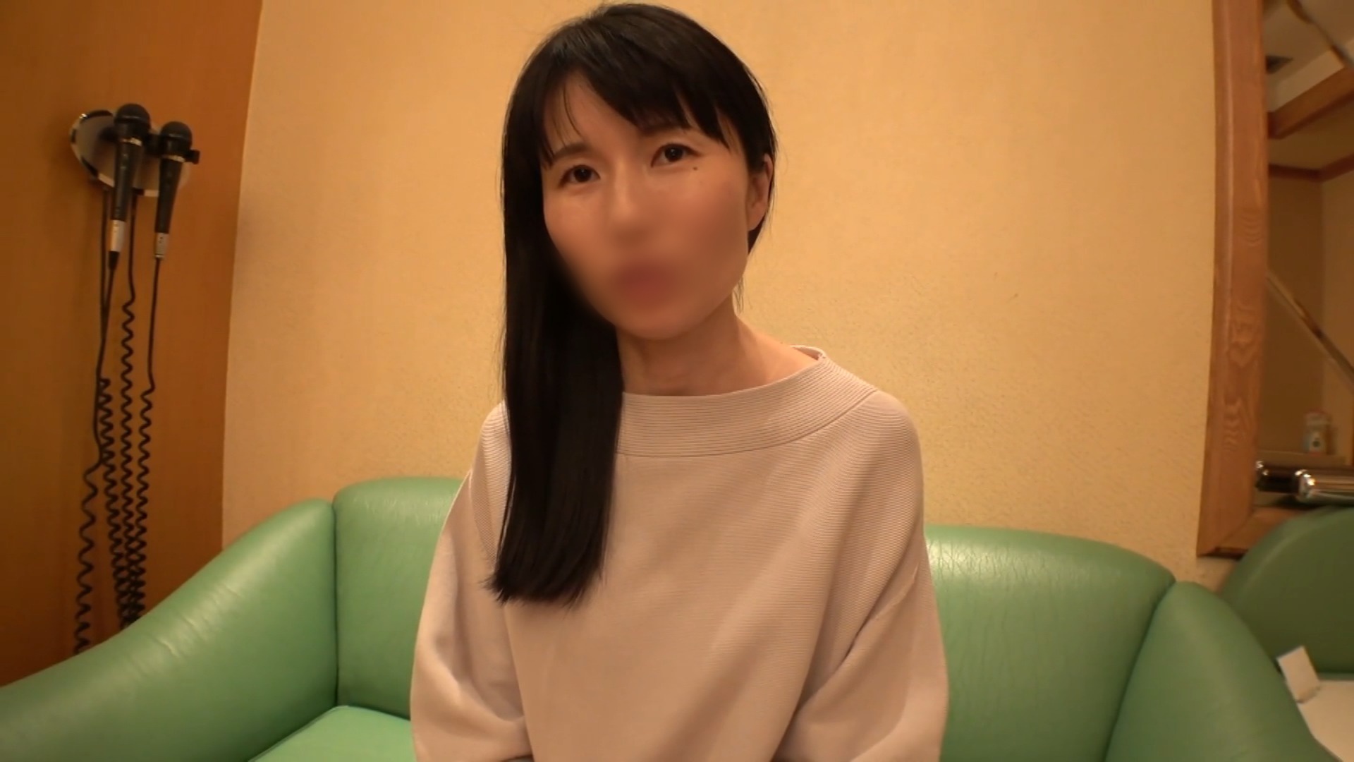 【人妻/五十路】清楚妻かほるさんが他人棒でお尻を振りながら本気イキSEX。